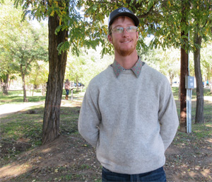 crewneck sweater light gray