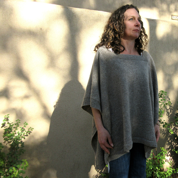 poncho rib-trim square-neck medium gray