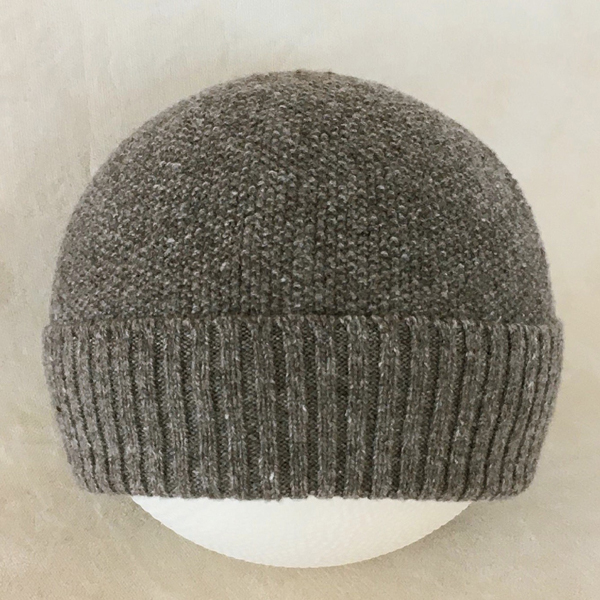 seed stitch cuff cap dark brown