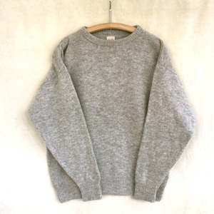 crew neck sweater light gray