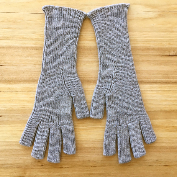 worsted 1 x 1 Rib fingerless glove lighter weight medium gray