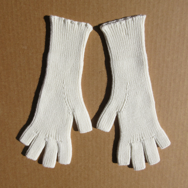 worsted 1 x 1 Rib fingerless glove heavier weight white