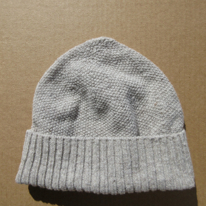 seed stitch cuff cap light gray
